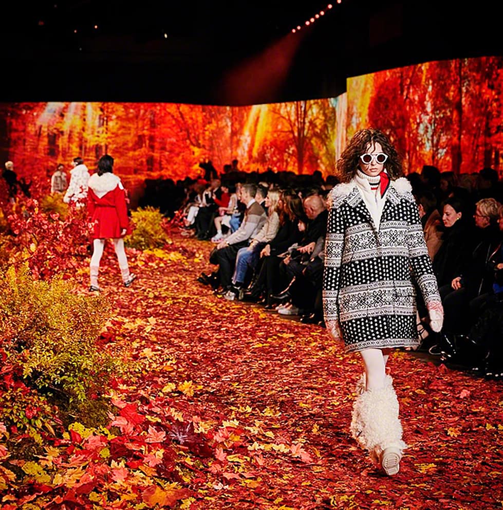 1moncler-pfw17-GiambattistaValli-eleonoradegray-editorinchief-paris-newyork-losangeles-runwaymagazine-runway-runwayshow-monclerrouge