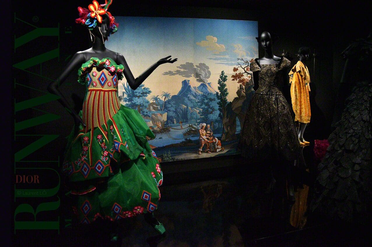 Exposition Christian Dior par Runway Magazine. CHRISTIAN DIOR - Couturier de rêve