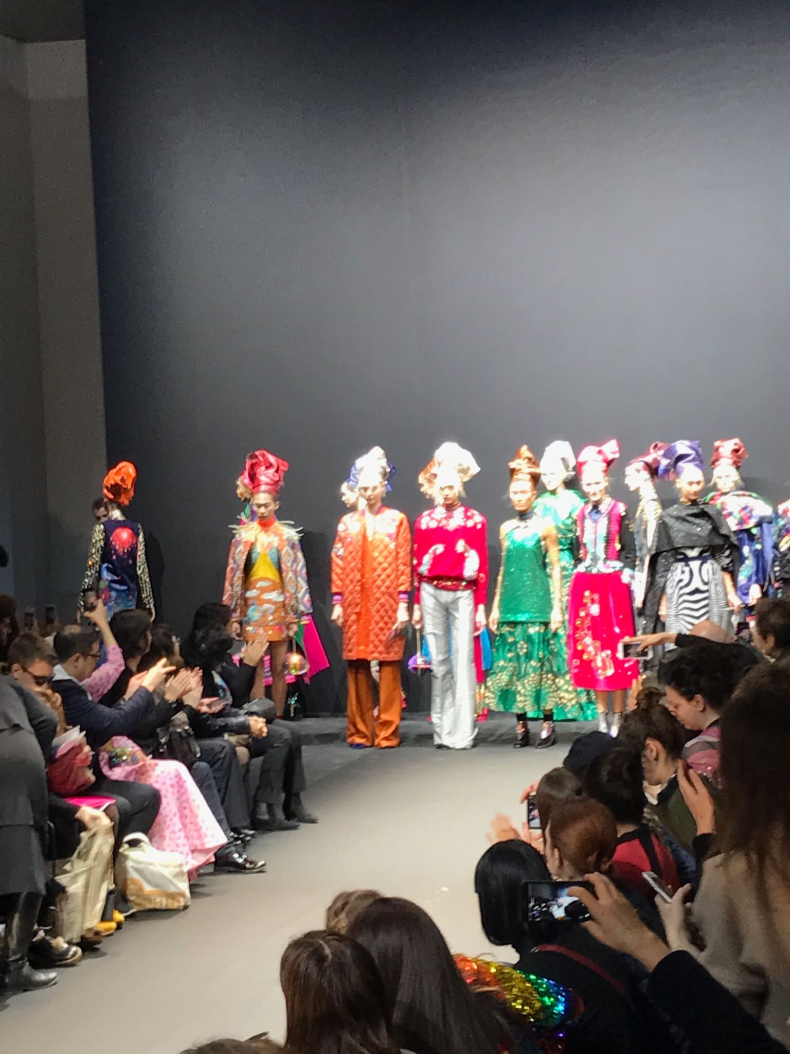 Manish Arora au Grand Palais di Runway Magazine Manish Arora au Grand Palais di Runway Magazine