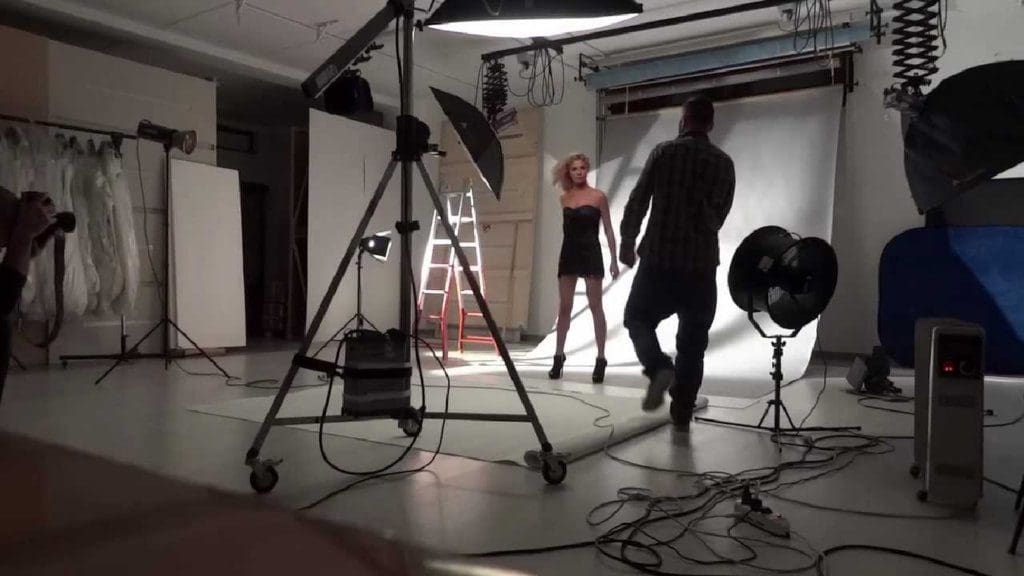 Backstage-Shooting-Photo-Runway-Magazine