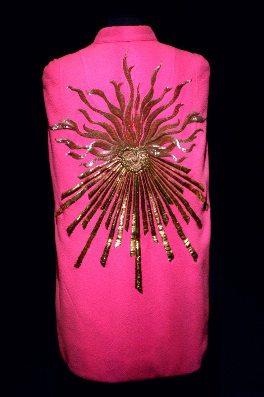 SCHIAPARELLI Otoño Invierno 2017-18 por Runway Revistas