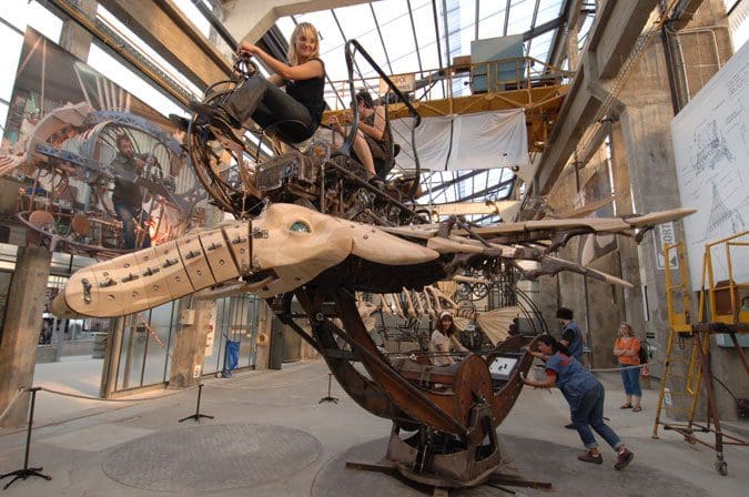 Runway-雑誌-Les-Machines-Nantes-Francois-Delaroziere-Pierre-Orefice-steampunk-mecanics-fashion-fish-carrosel