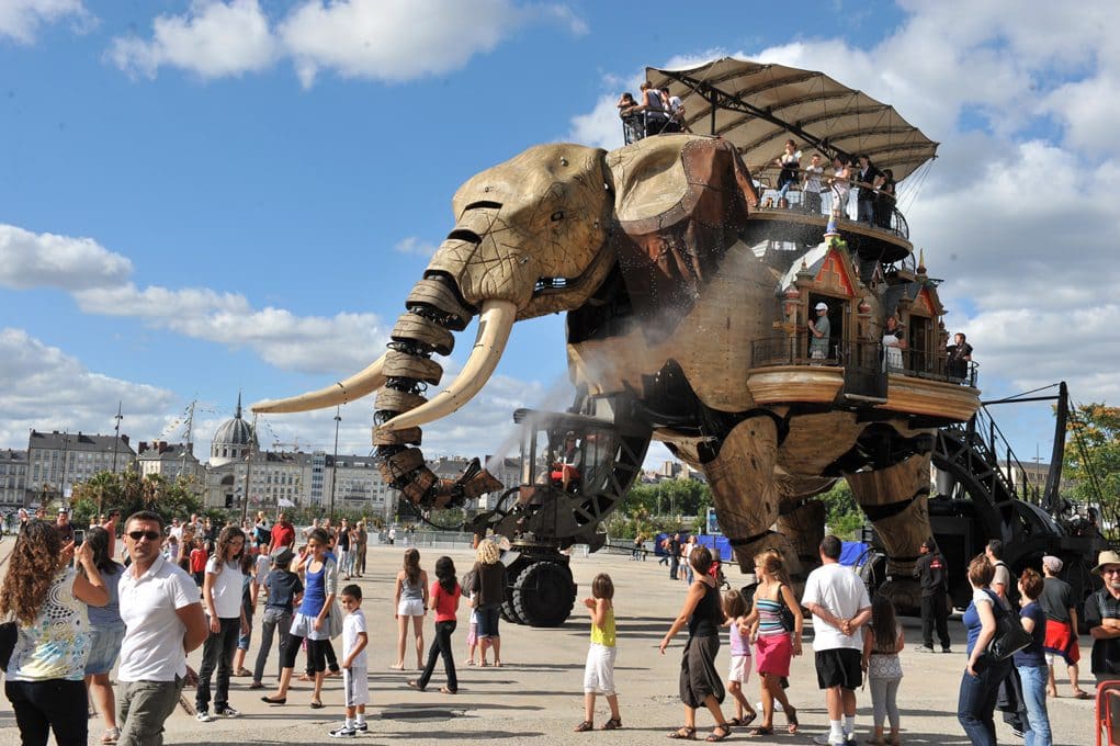 Runway-雑誌-Les-Machines-Nantes-Francois-Delaroziere-Pierre-Orefice-steampunk-mecanics-fashion-elephant-street
