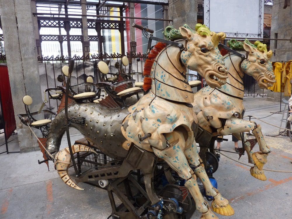 Runway-雑誌-Les-Machines-Nantes-Francois-Delaroziere-steampunk-mecanics-fashion-seahourses