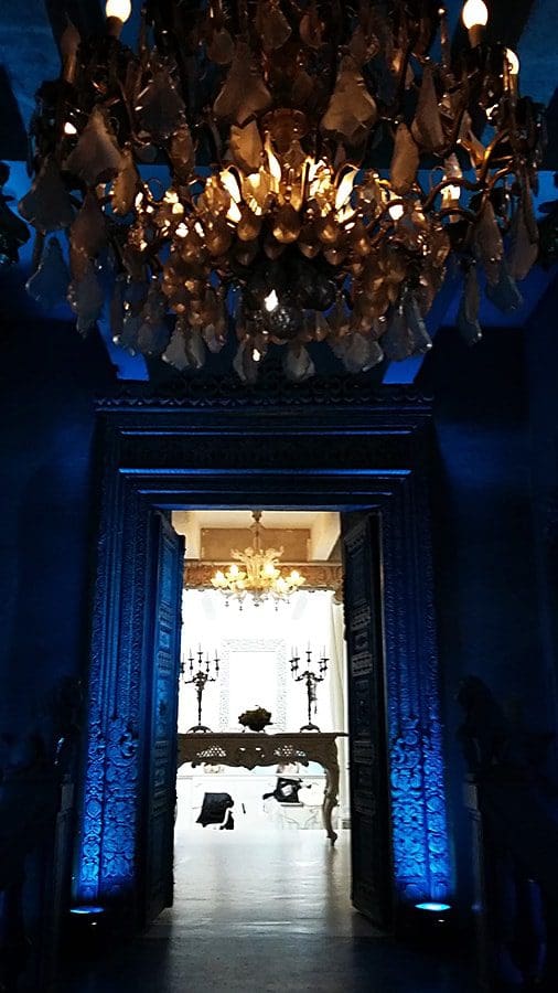 Paolo Calia di Runway Magazine Runway-Rivista-Paolo-Calia-Les-Frigos-Eleonora-de-Grey-Guillaumette-Duplaix-Art-Decor-Federico-Fellini-Opera-Runway-USA-Francia