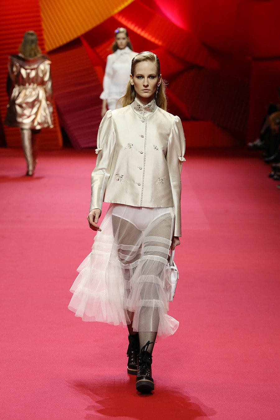 Shiatzy_chen_fall_winter_2017_2018_Paris_Fashion_Week_Runway_Magazine