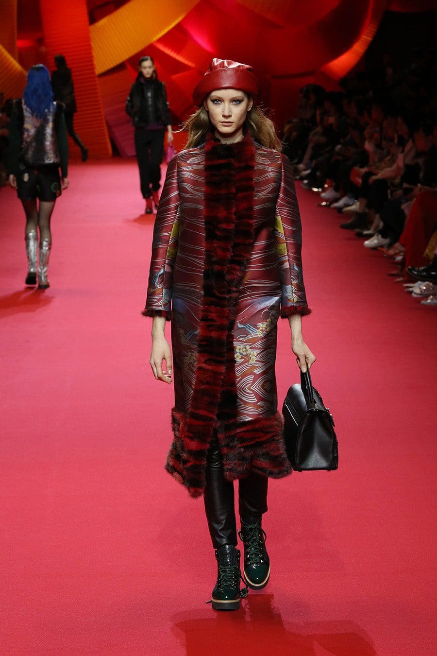 Shiatzy_chen_fall_winter_2017_2018_Paris_Fashion_Week_Runway_Magazine