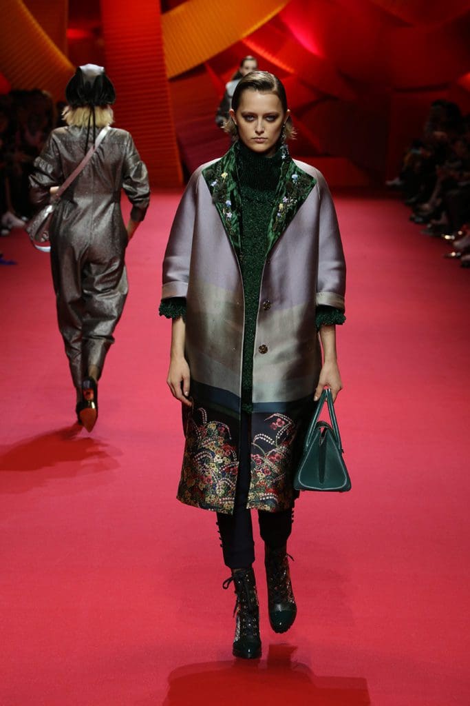 Shiatzy_chen_fall_winter_2017_2018_Paris_Fashion_Week_Runway_Magazine