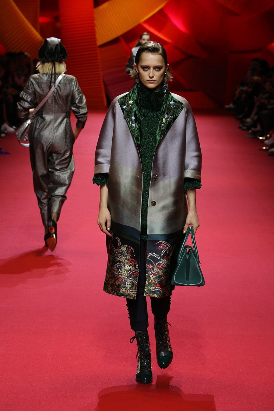 Shiatzy_chen_fall_winter_2017_2018_Paris_Fashion_Week_Runway_Magazine