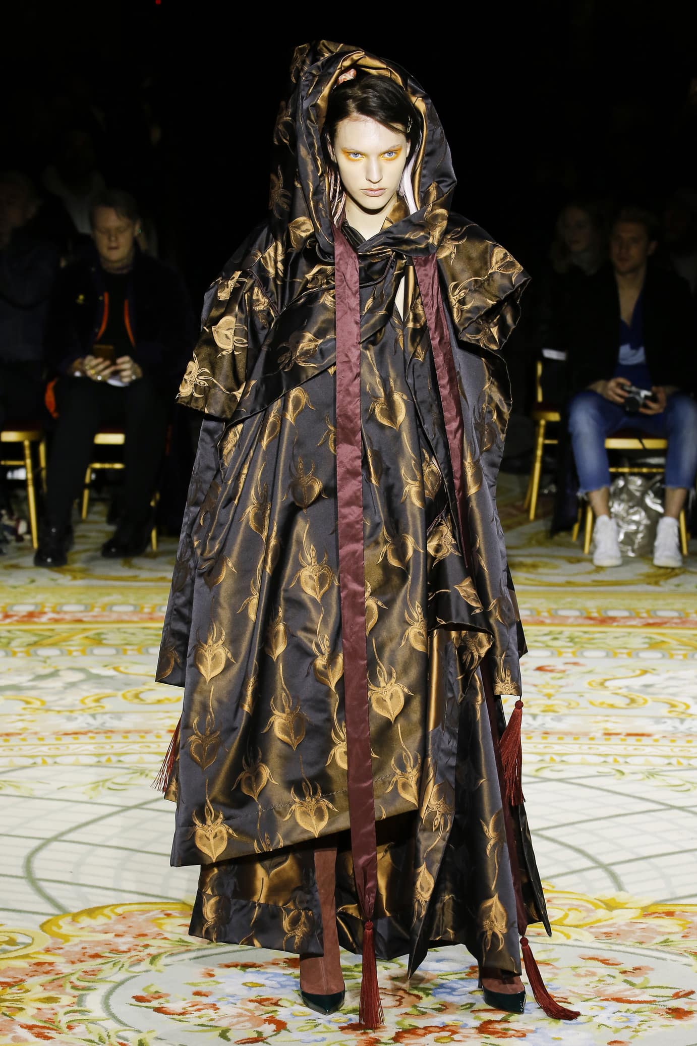 Vivienne_Westwood_automne_hiver_2017_2018_Paris_Fashion_Week_Runway_Revue