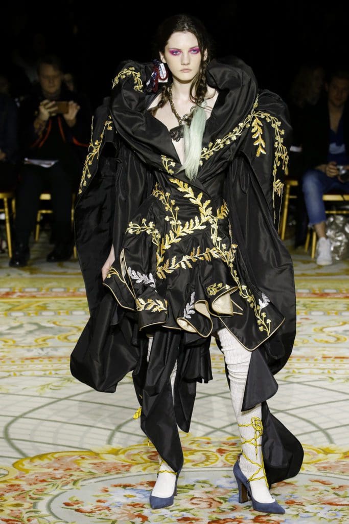 Vivienne_Westwood_fall_winter_2017_2018_Paris_Fashion_Week_Runway_Magazine