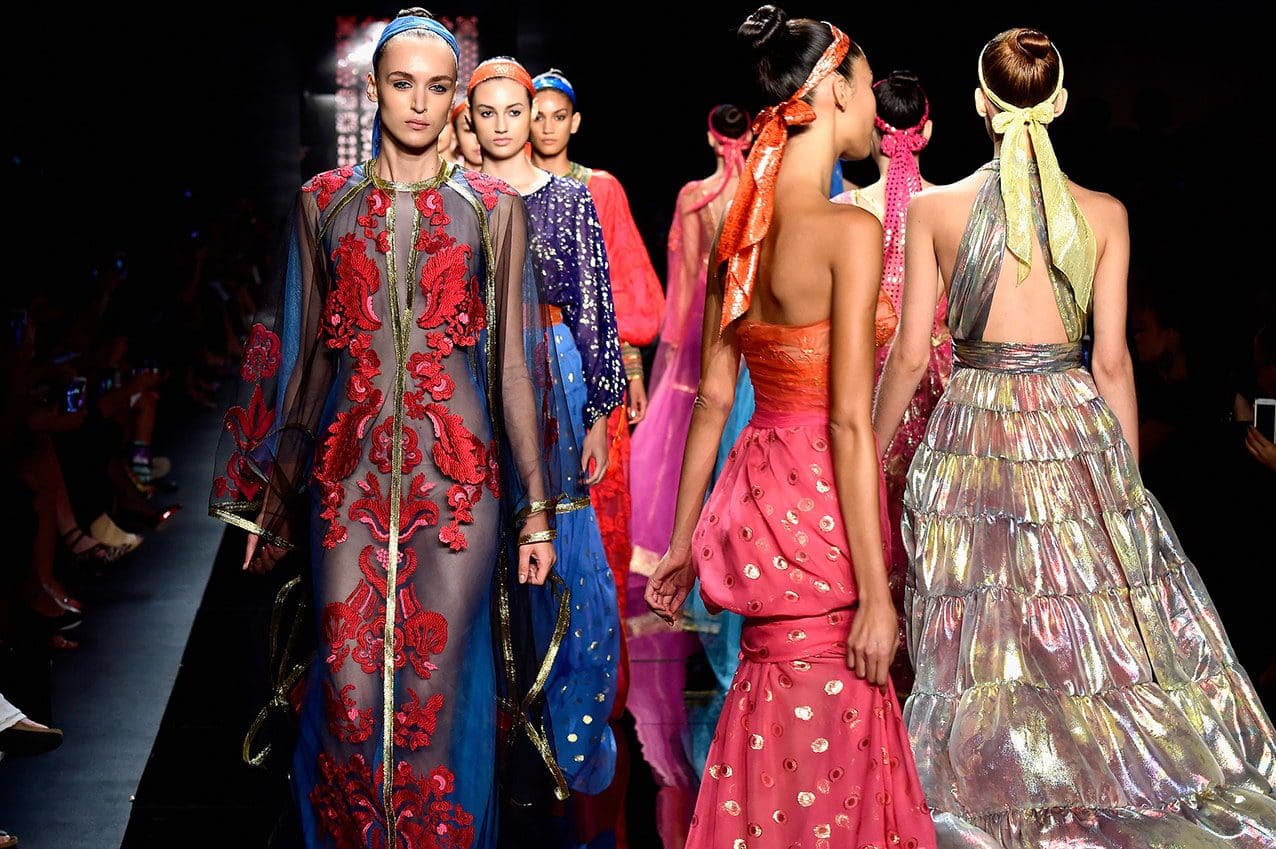 Federazioni di moda a Parigi, Milano, New York e Londra di Runway Magazine Federazioni di moda a Parigi, Milano, New York e Londra di Runway Magazine