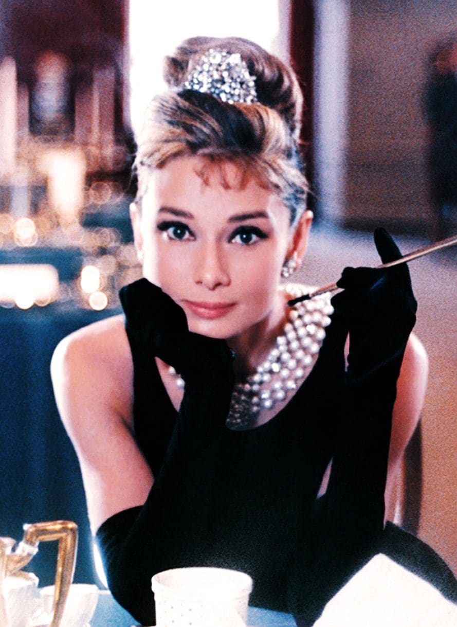 Icône de la mode Audrey Hepburn par Runway Magazine