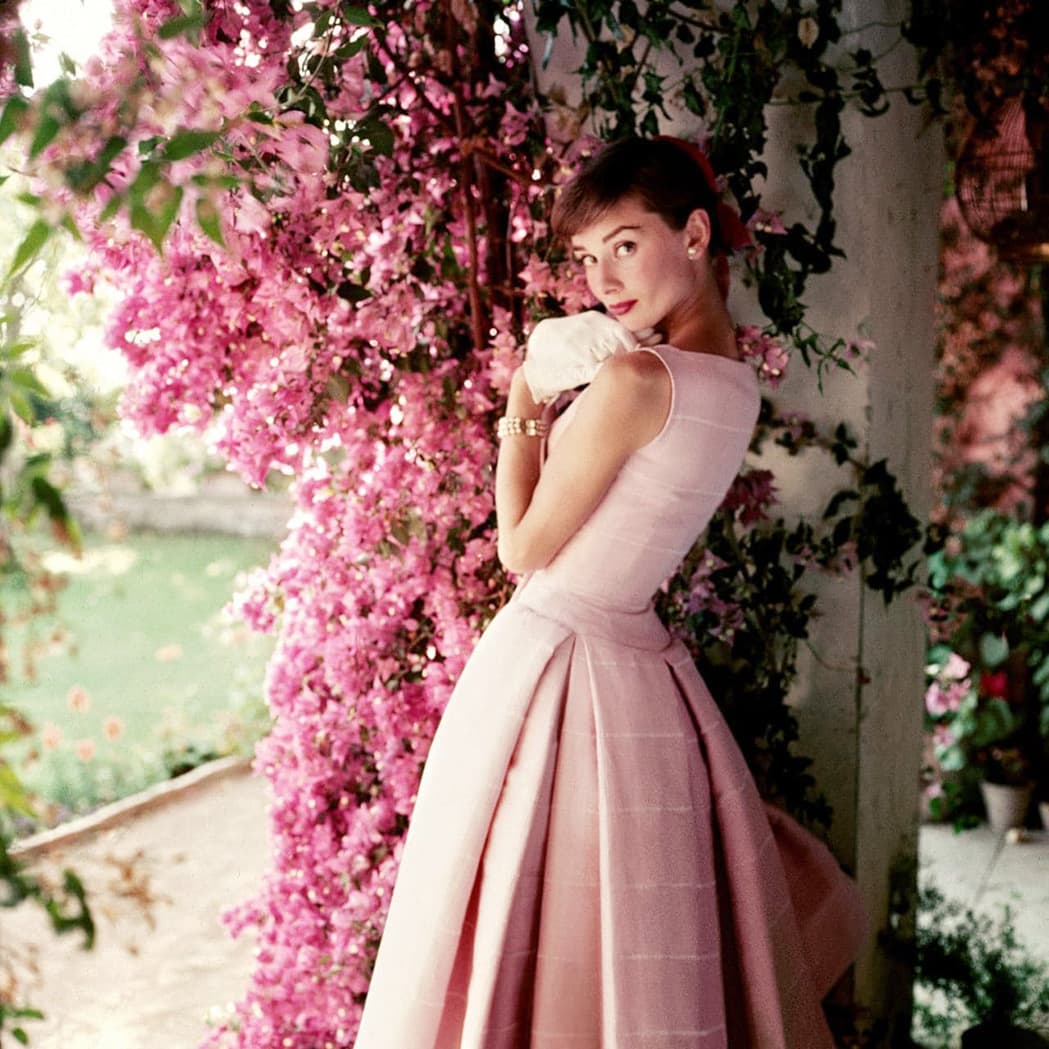 Icône de la mode Audrey Hepburn par Runway Magazine
