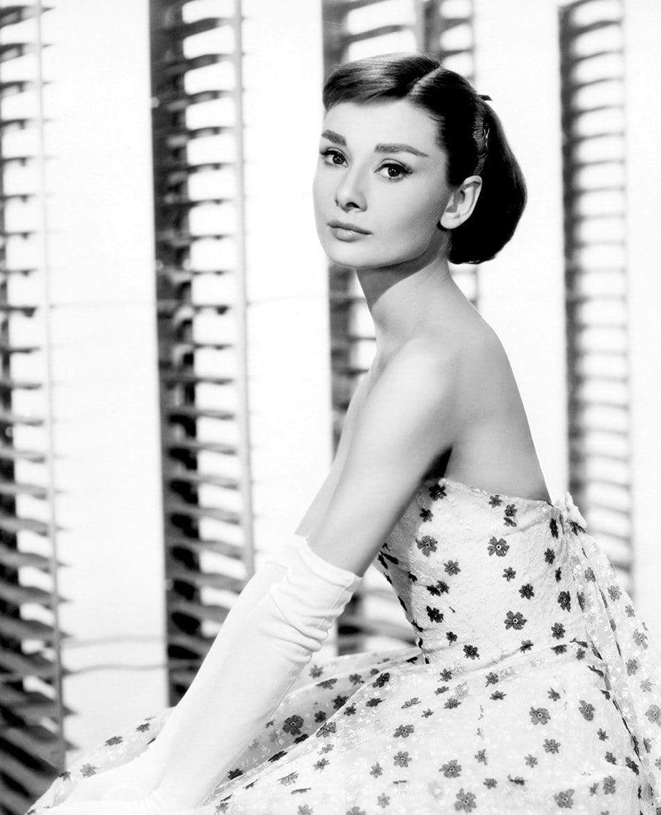 Icône de la mode Audrey Hepburn par Runway Magazine