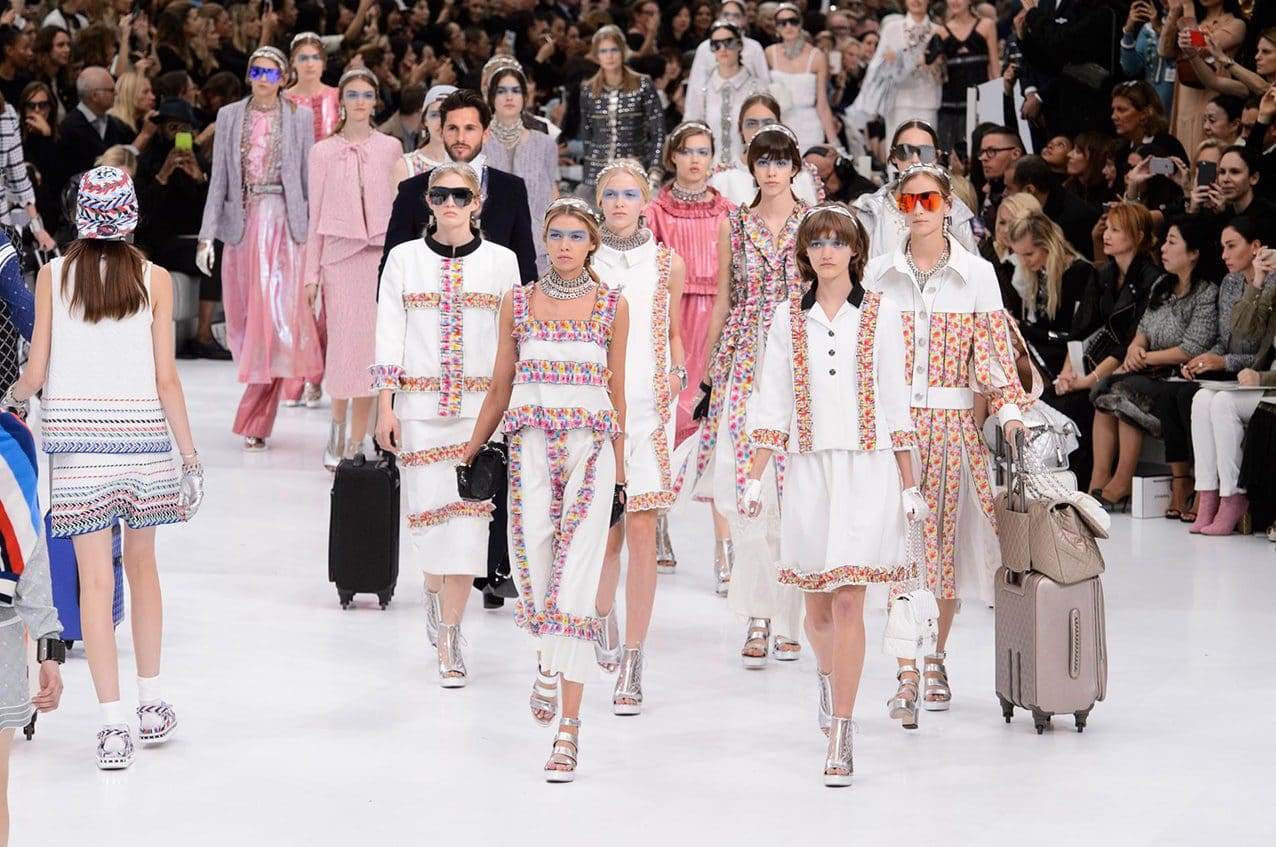 Federazioni di moda a Parigi, Milano, New York e Londra di Runway Magazine Federazioni di moda a Parigi, Milano, New York e Londra di Runway Magazine