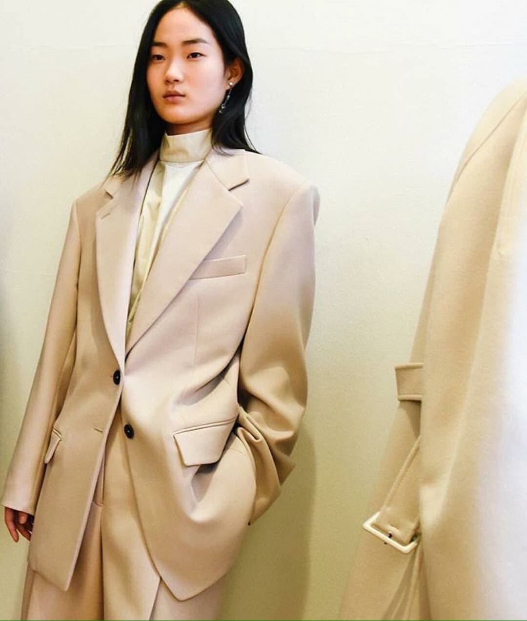 Jil Sander à la Fashion Week de Paris automne-hiver 2017-2018 par Runway Magazine