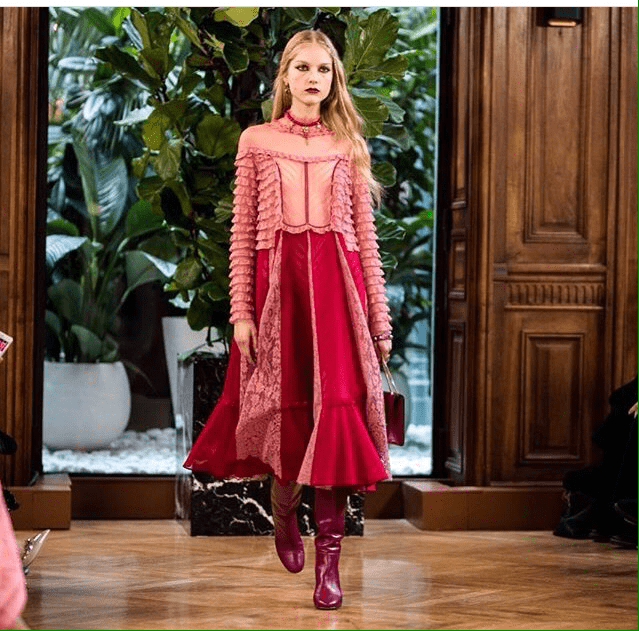 MaisonVALENTINO2017-2018年秋冬パリファッションウィーク Runway 雑誌 MaisonVALENTINO2017-2018年秋冬パリファッションウィーク Runway 雑誌