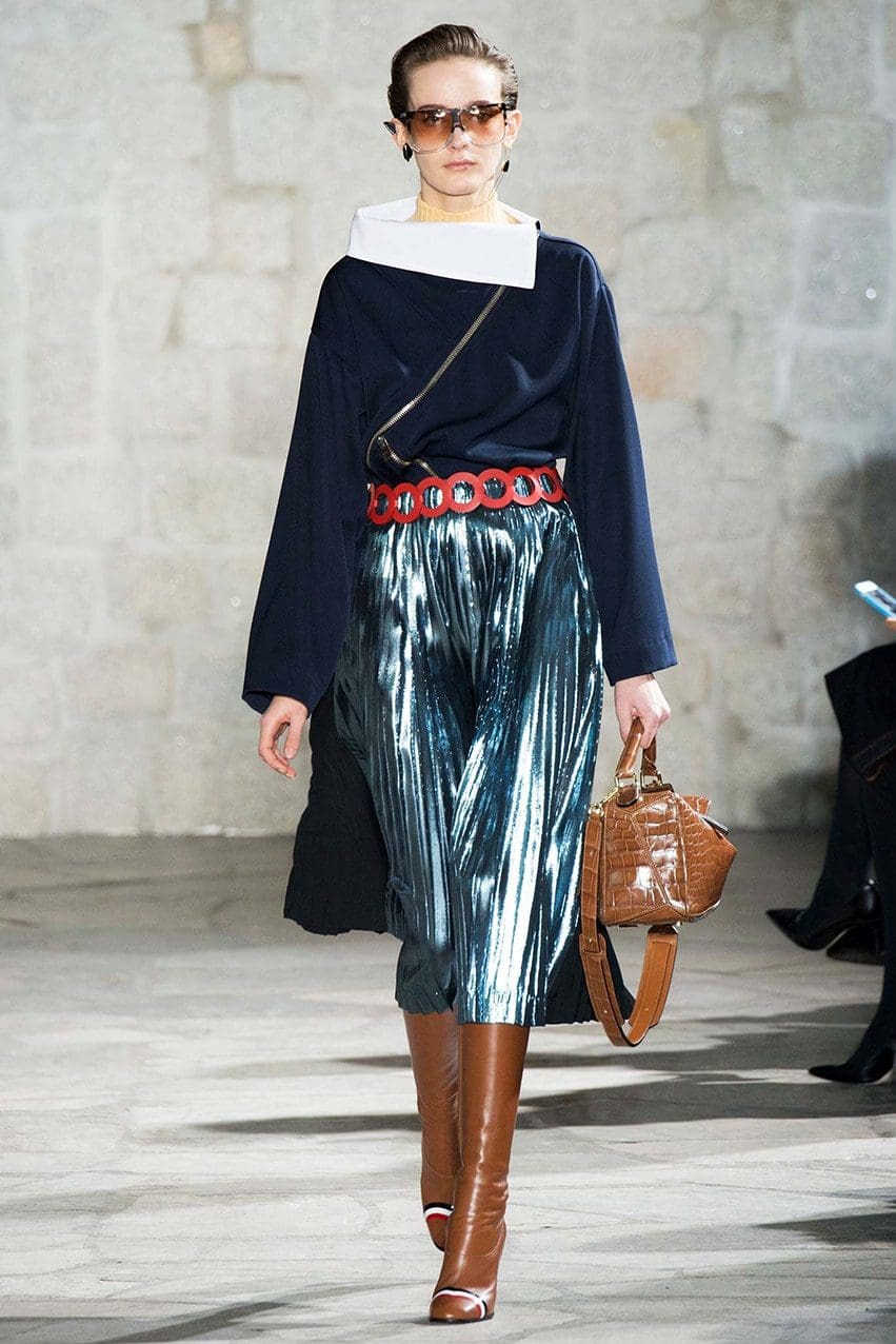 юп-плиссе-лёве-runway-Журнал History of Skirt, автор: Runway Магазины