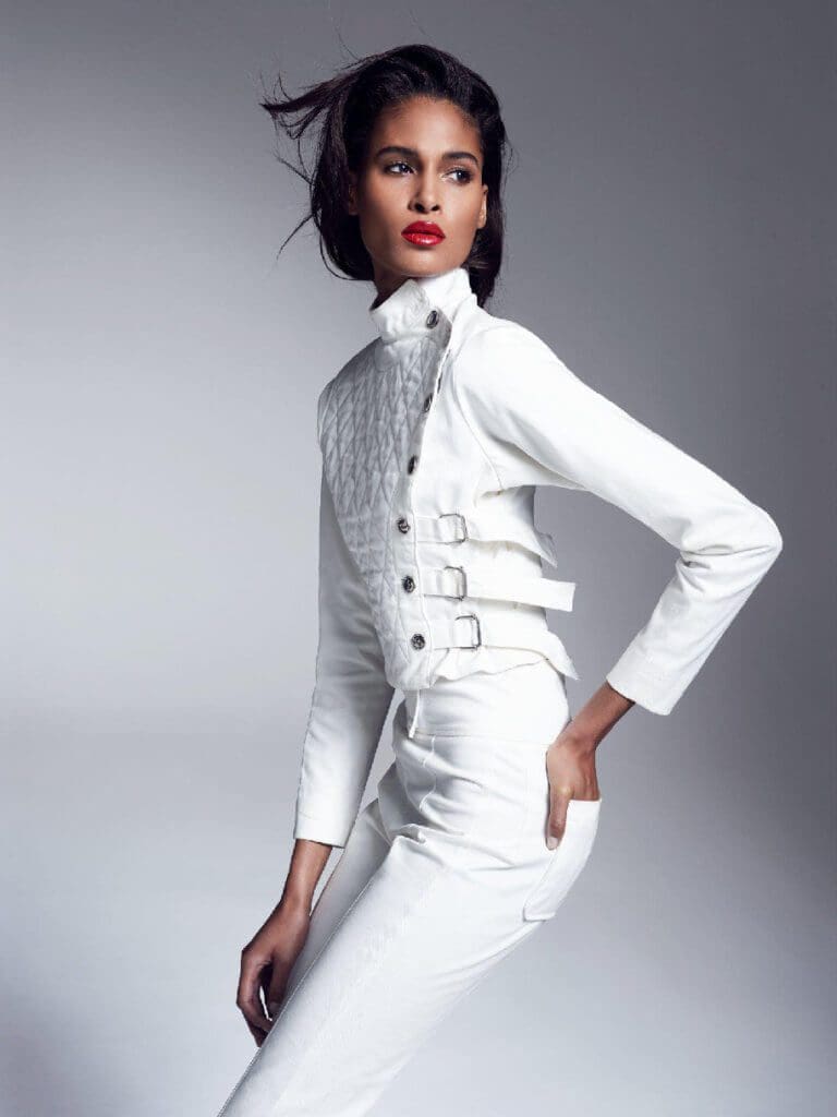le-blanc-sporty-Cindy-Bruna-Runway-Magazine.