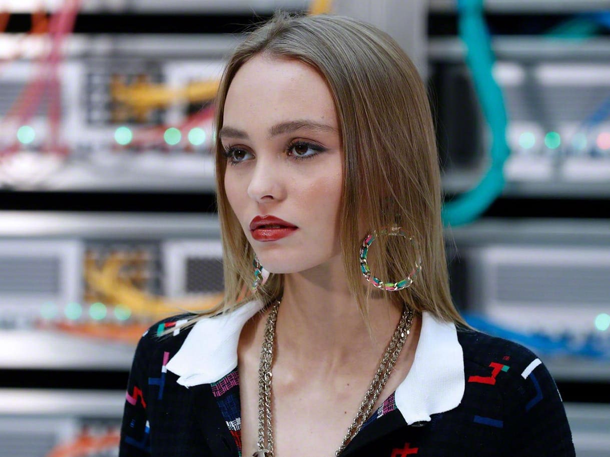 lilyrosedepp-modella-chanel-fashion-eleonora-de-gray-redattore-capo-runway-rivista TOP MODELS