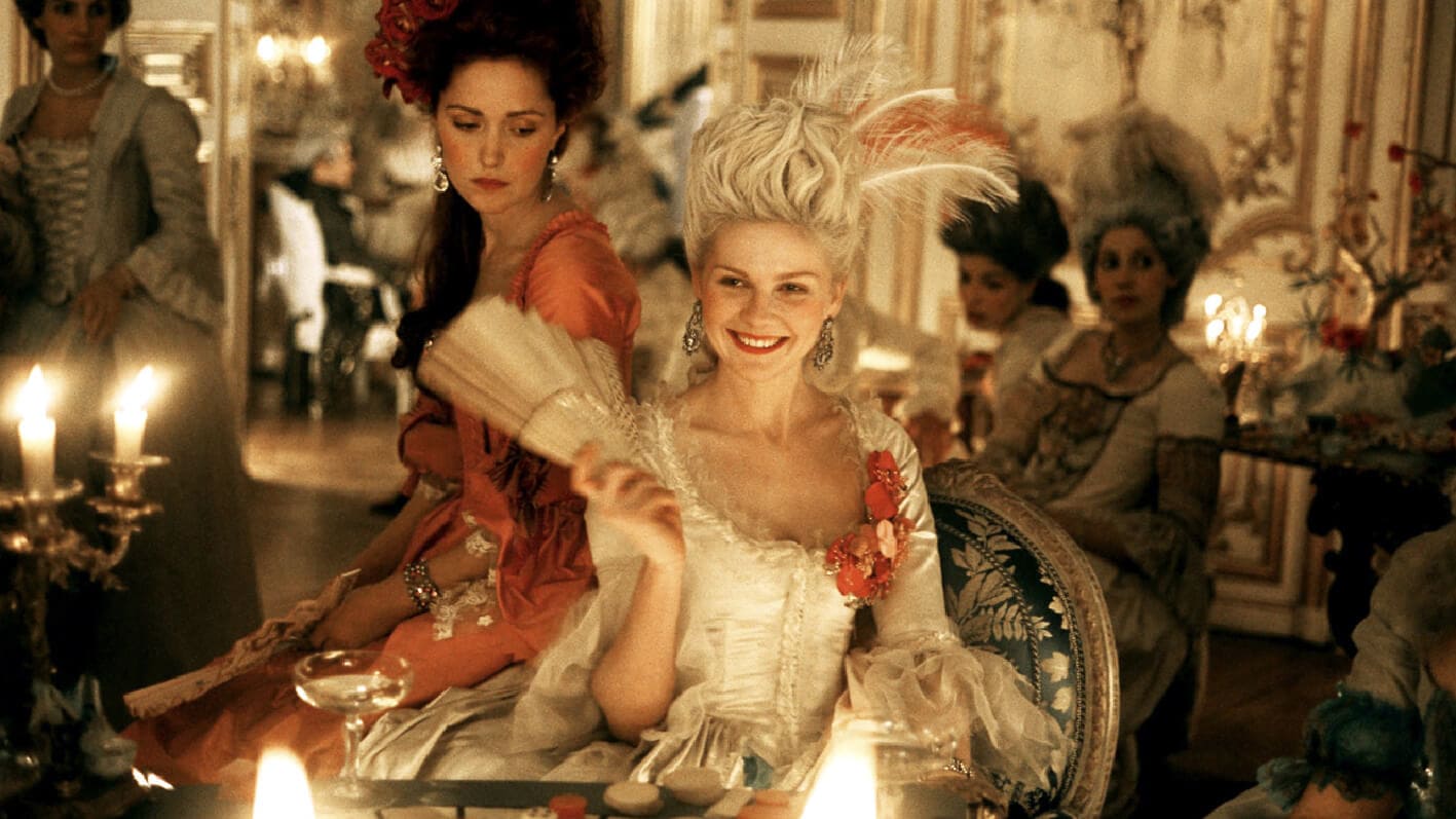 Marie-Antoinette-Rose-Byrne-Kirsten-Dunst-Runway-Magazin Versailles und Mode