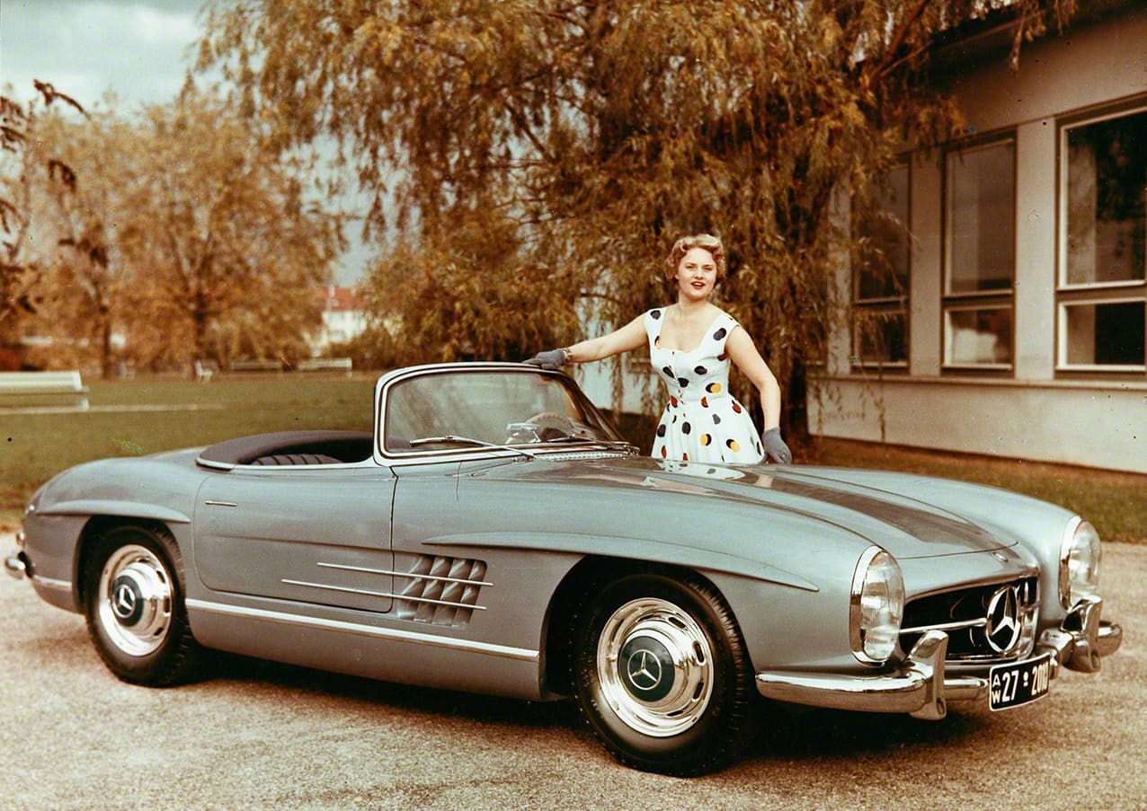 merceds-benz-image-museum-eleonora-de-grey-runway-Magazin Mode- und Luxusautos