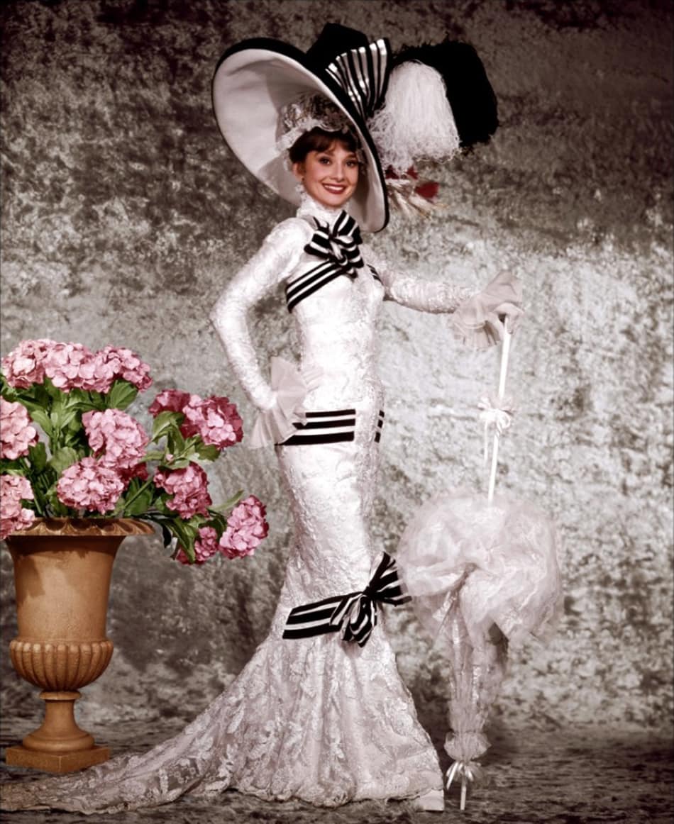Icône de la mode Audrey Hepburn par Runway Magazine