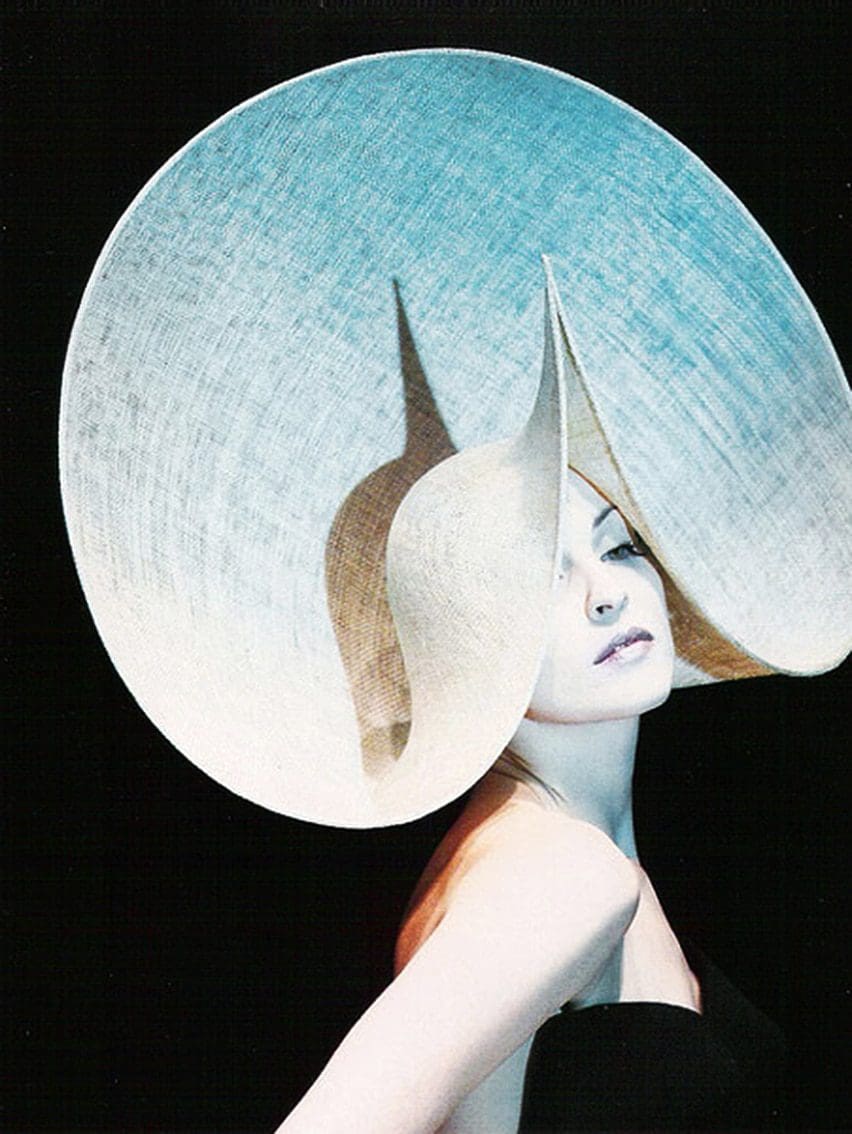 philip-treacy-chapéu-art-eleonora-de-gray-runway-revista