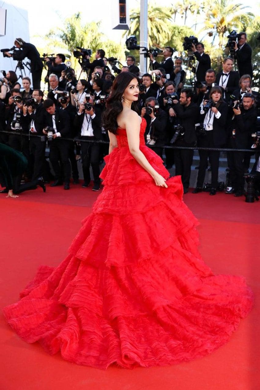 Aishwarya Rai por Runway Revista RALPH & RUSSO