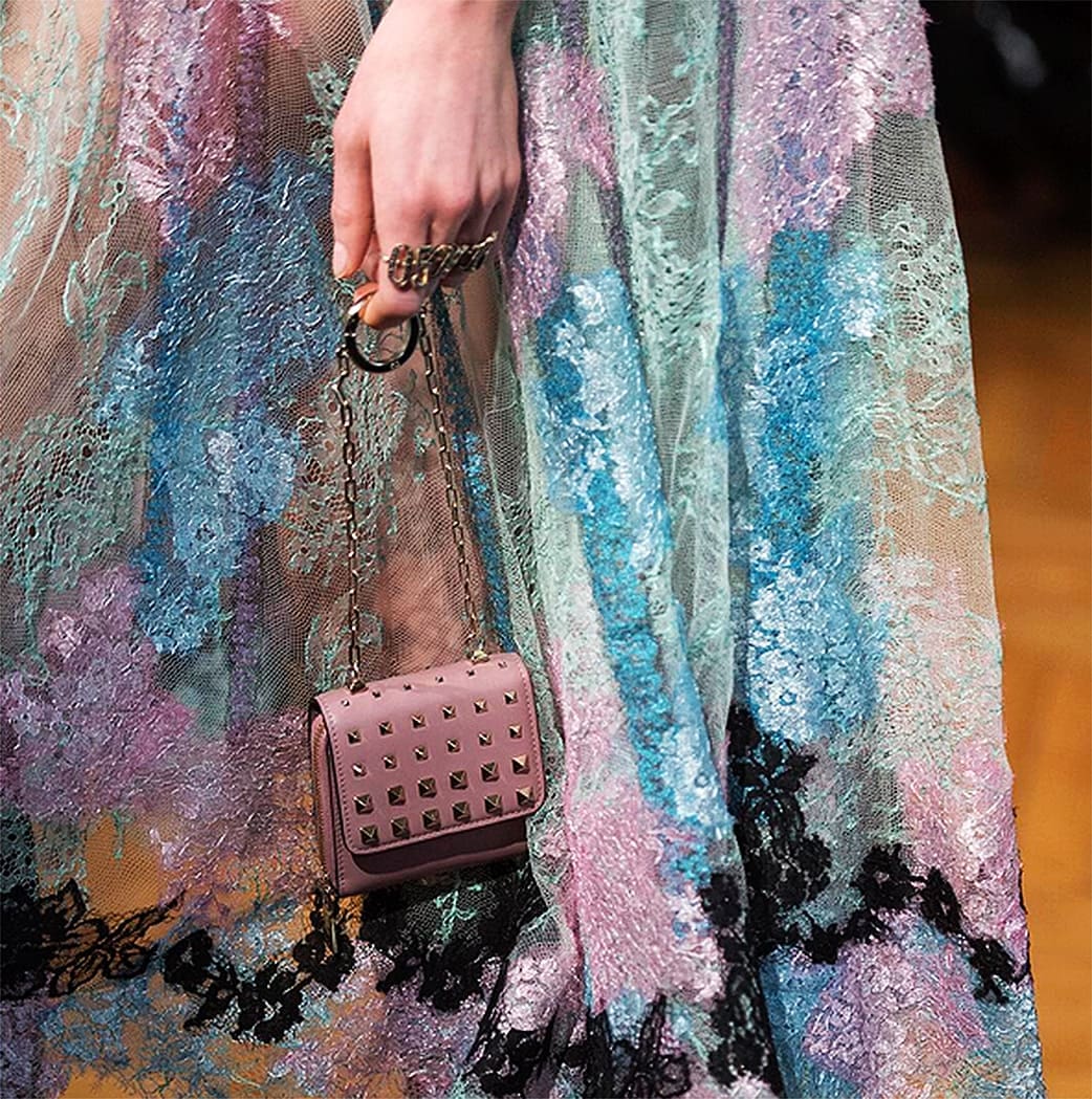 valentino-PFW17-runway-runwayshow-elonora-de-gray-paris-nueva-york-los-angeles-runway-revista VALENTINO Otoño Invierno 2017-2018