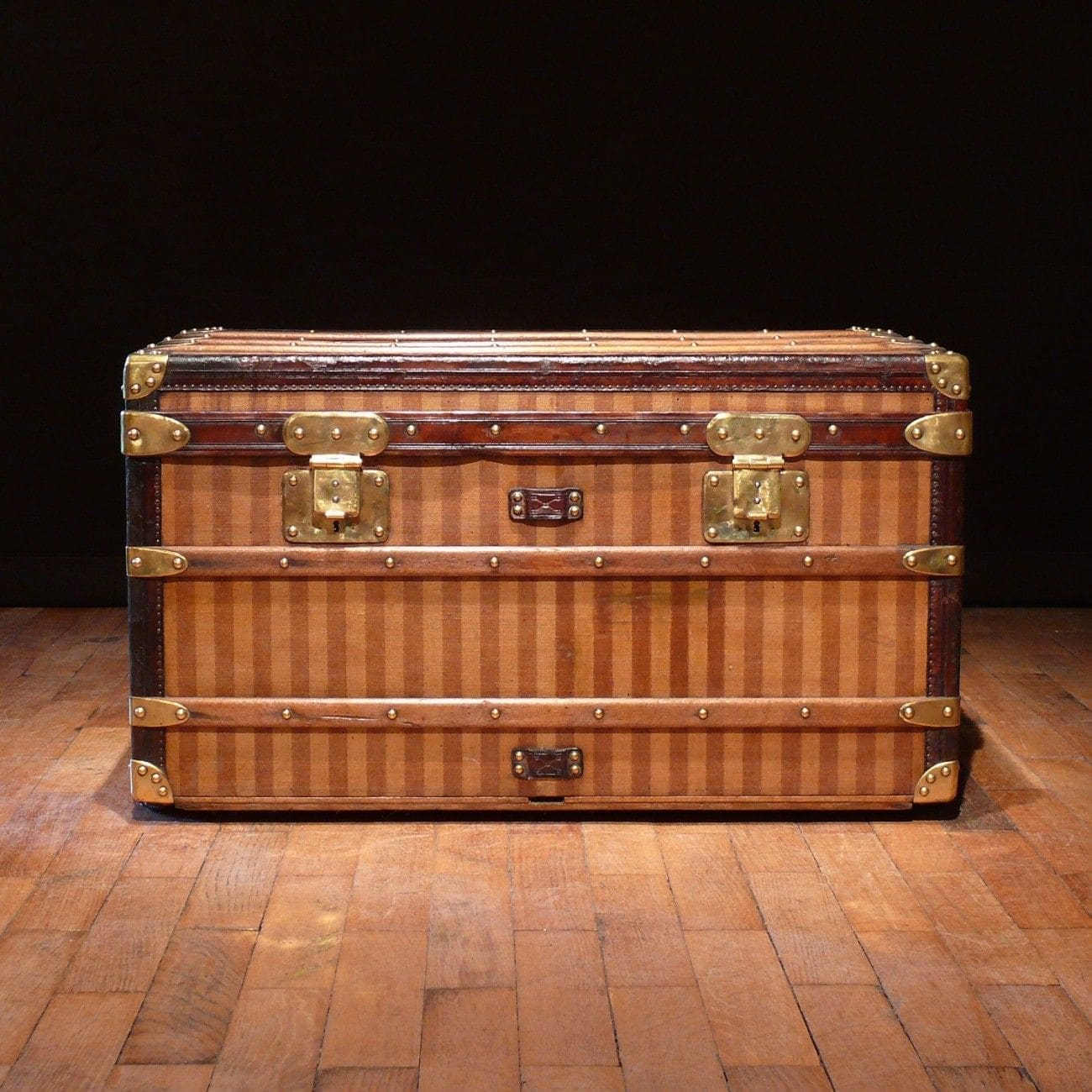 Luis Vuitton la malle de voyage 1885 - Les trésors de l'INPI par RUNWAY MAGAZINE