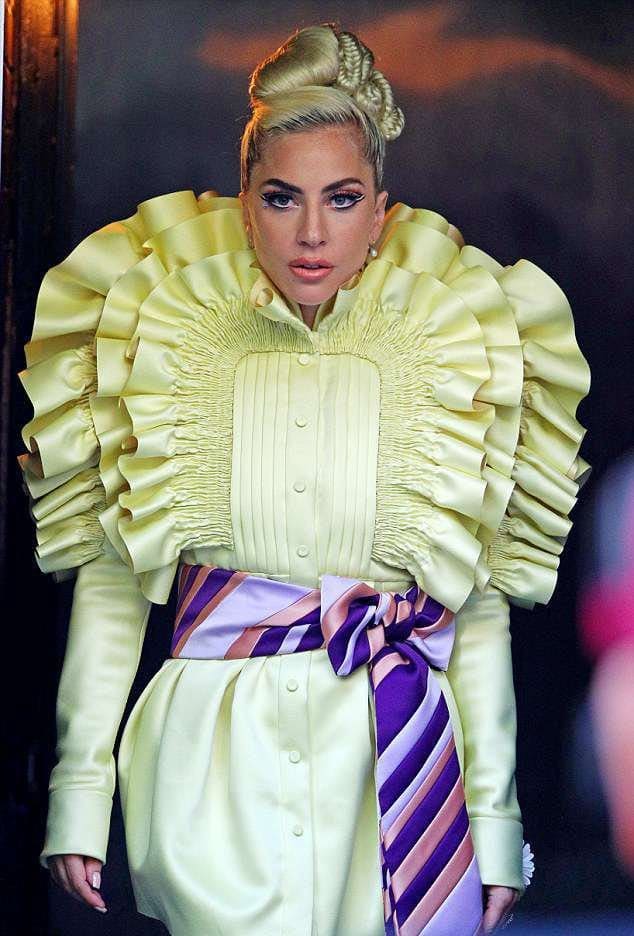 Lady Gaga - Viktor Rolf Haute Couture Fall-Winter 2018-19 by RUNWAY MAGAZINE