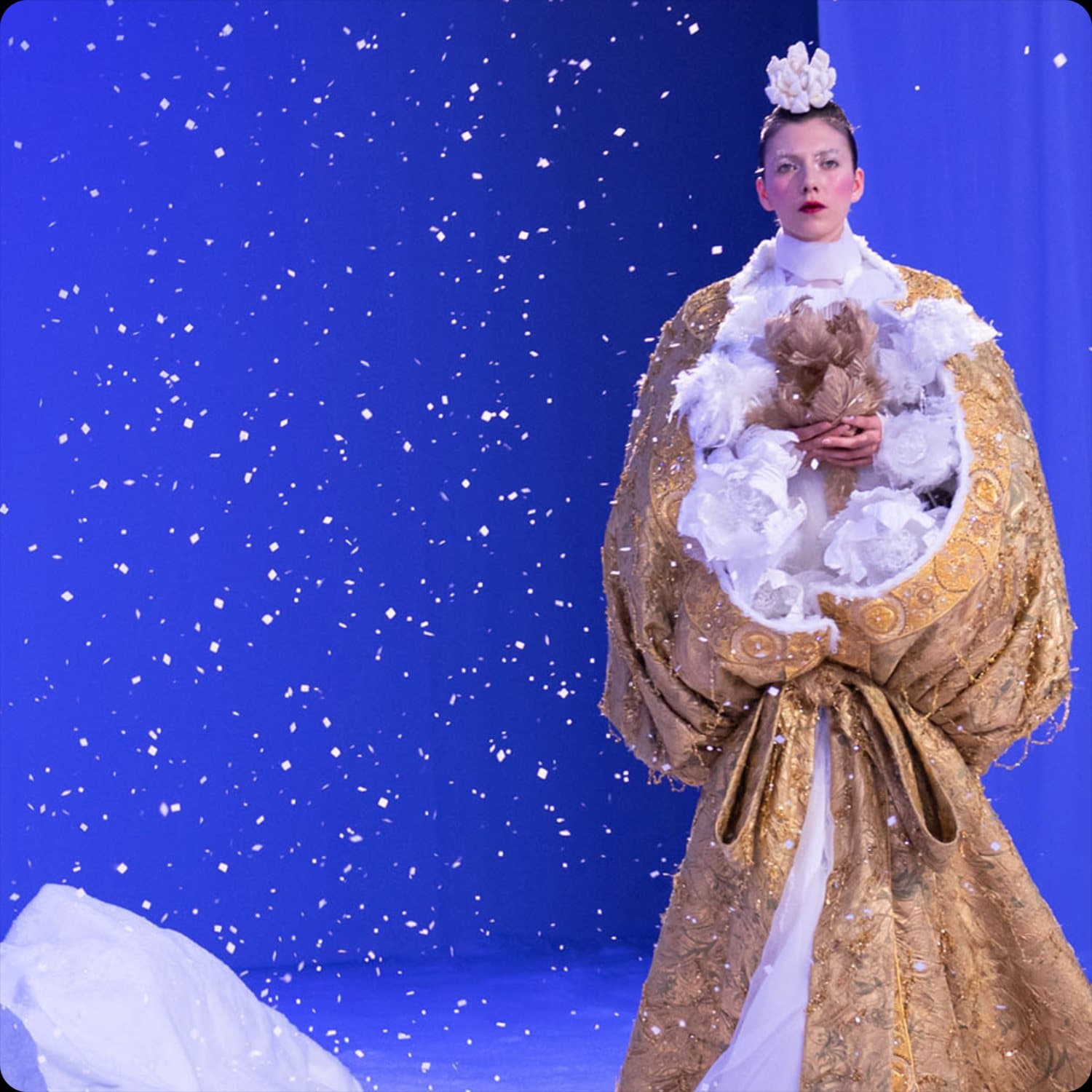 Guo Pei Haute Couture Printemps Été 2020 Semaine de la mode de Paris. Reportage spécial par RUNWAY MAGAZINE