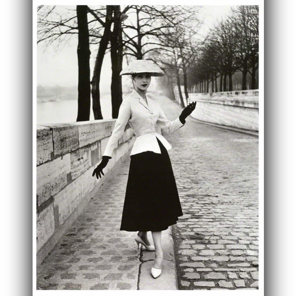 Коллекция Corolle Christian Dior 1947 от первой черной модели Хелен Уильямс