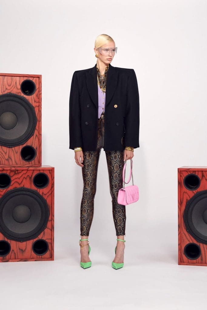Versace Spring Summer 2021 Resort by RUNWAY MAGAZINE-FOCUS ON THE FLASH COLLECTION