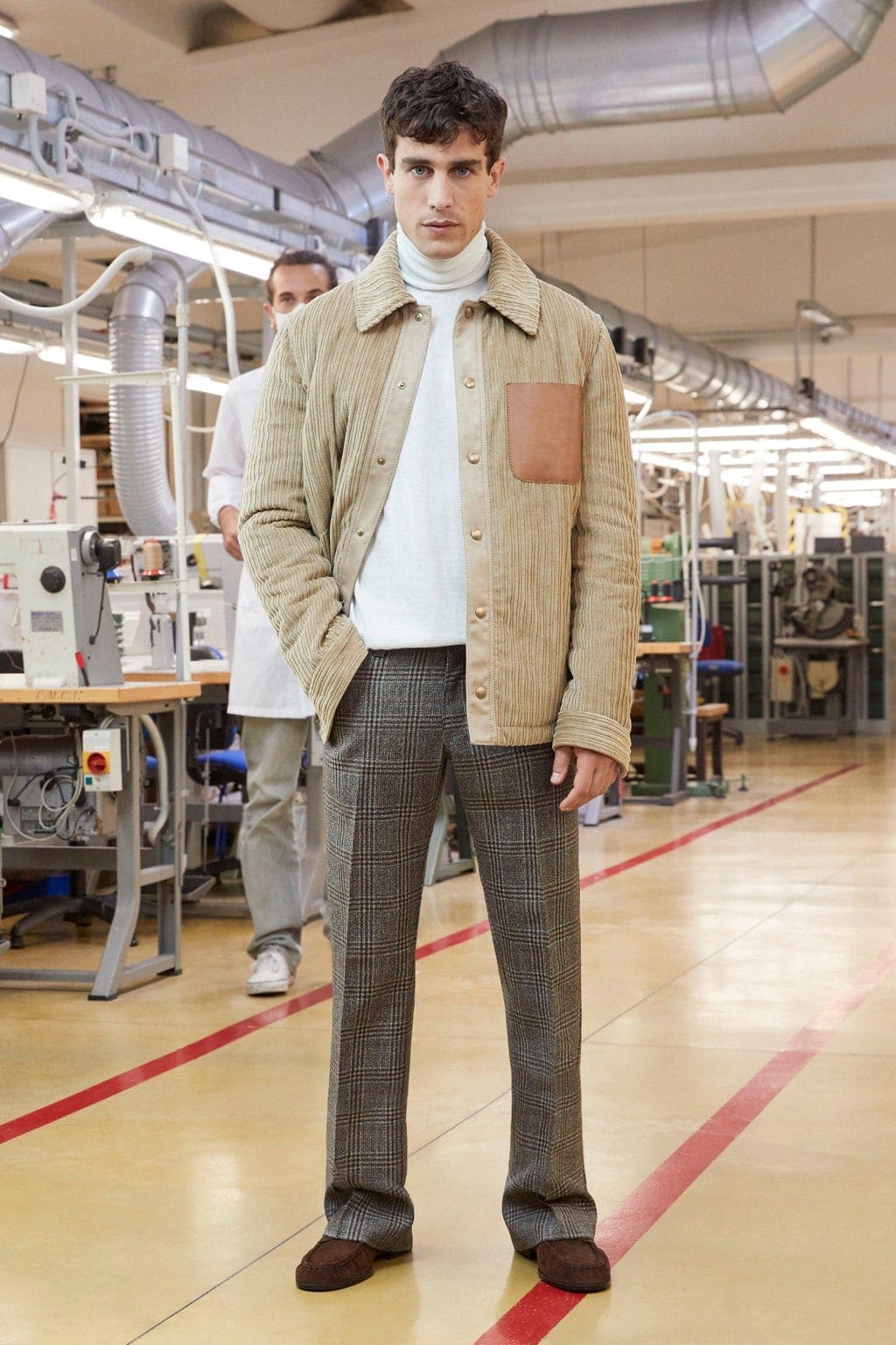 トッズの2021年春夏ミラノ Digital ファッションウィーク。 によるレビュー RUNWAY マガジン