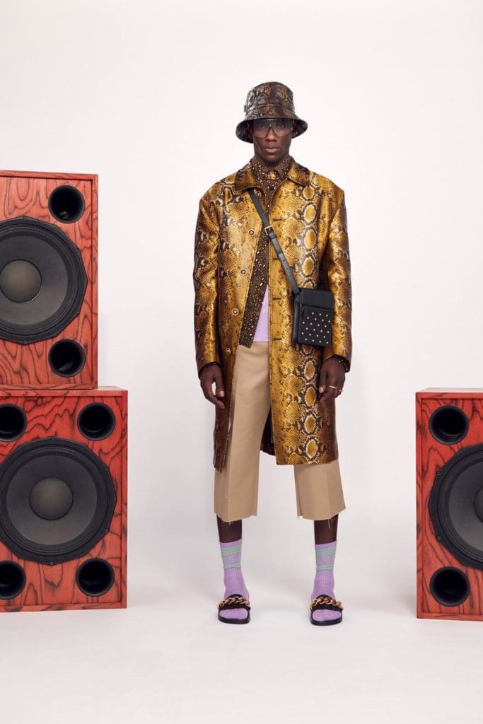Versace Spring Summer 2021 Resort by RUNWAY MAGAZINE-FOCUS ON THE FLASH COLLECTION
