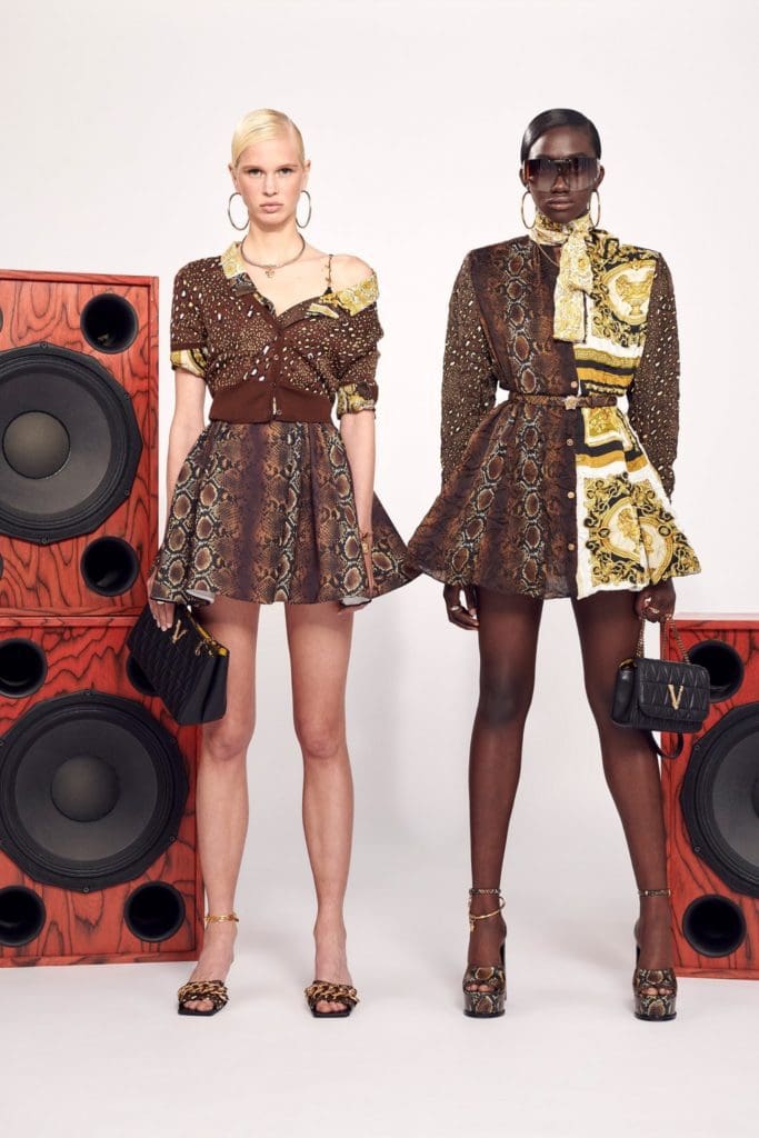 Versace Spring Summer 2021 Resort by RUNWAY MAGAZINE-FOCUS ON THE FLASH COLLECTION