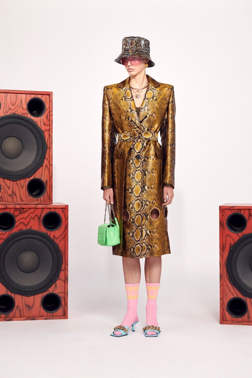 Versace Printemps Été 2021 Resort par RUNWAY MAGAZINE-FOCUS SUR LA COLLECTION FLASH