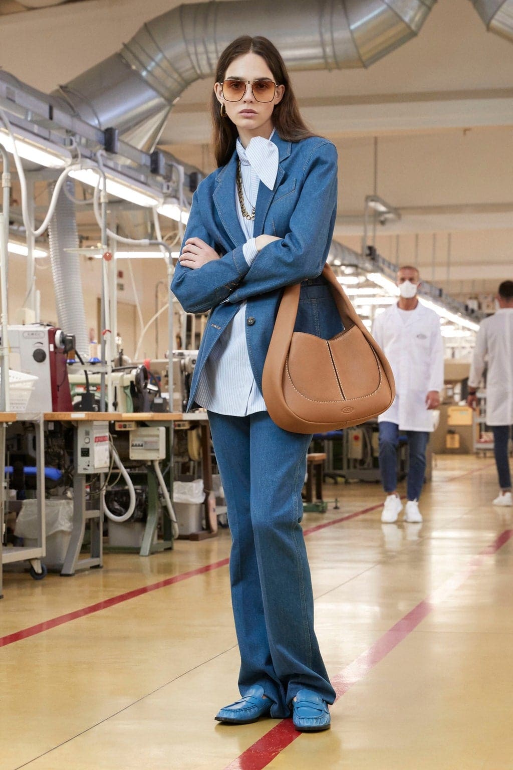 トッズの2021年春夏ミラノ Digital ファッションウィーク。 によるレビュー RUNWAY マガジン