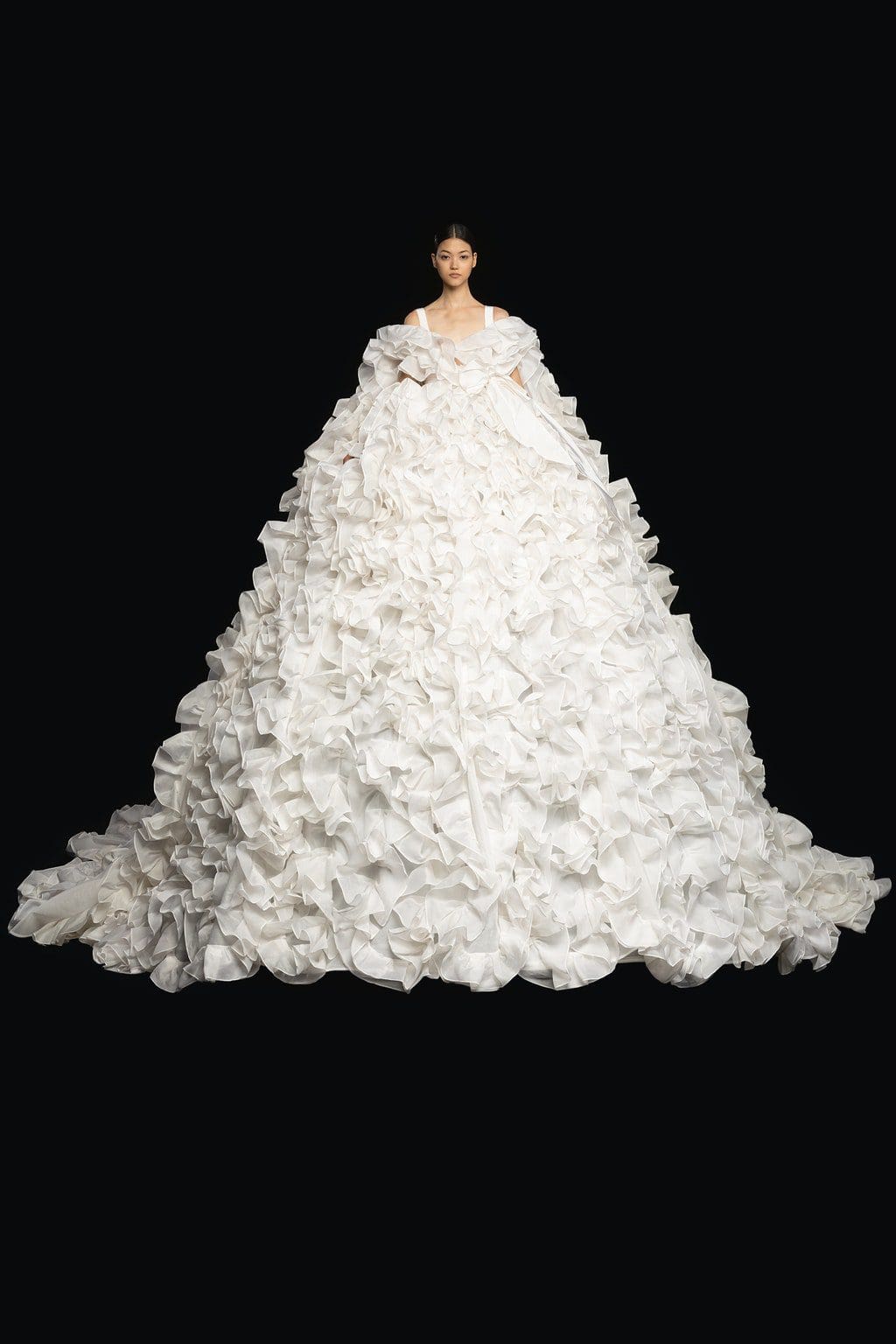 Valentino Haute Couture Herbst-Winter 2020-2021 Pierpaolo Piccioli von RUNWAY MAGAZIN