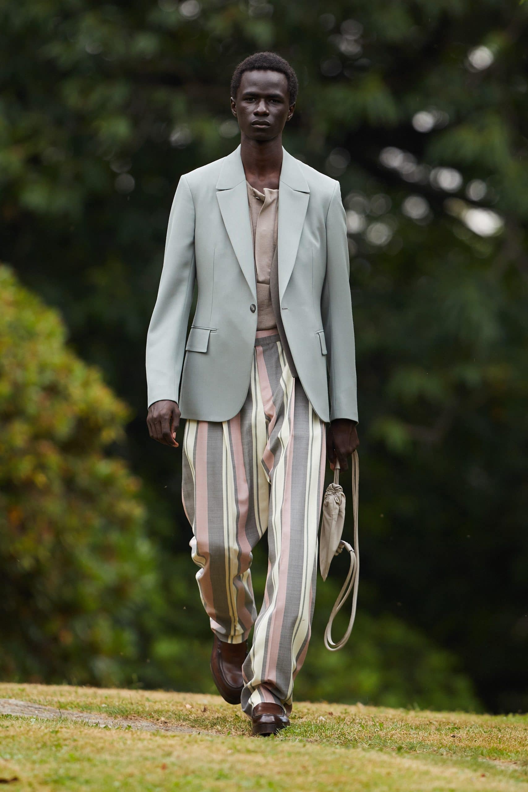 エルメネジルドゼニア2021年春夏 RUNWAY マガジン
