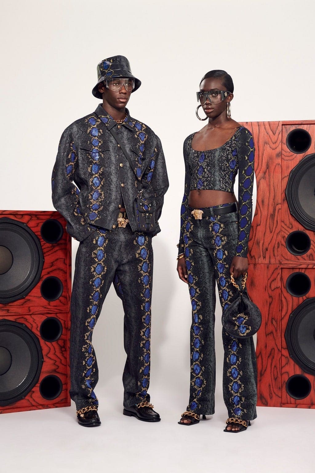 Versace Printemps Été 2021 Resort par RUNWAY MAGAZINE-FOCUS SUR LA COLLECTION FLASH