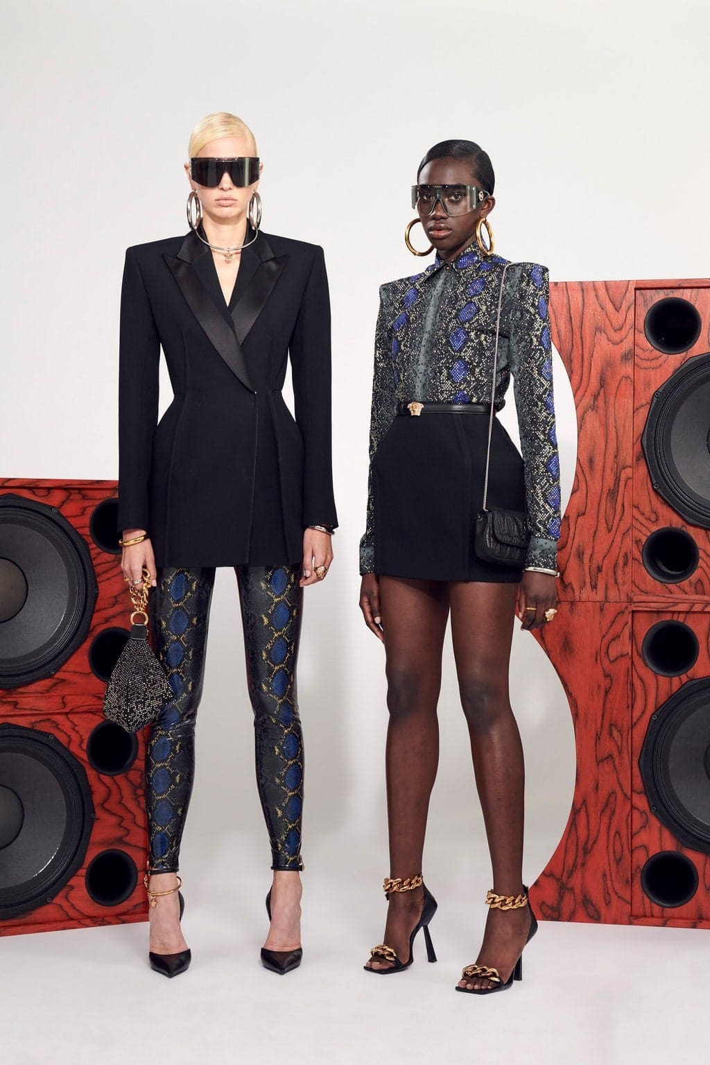Versace Printemps Été 2021 Resort par RUNWAY MAGAZINE-FOCUS SUR LA COLLECTION FLASH