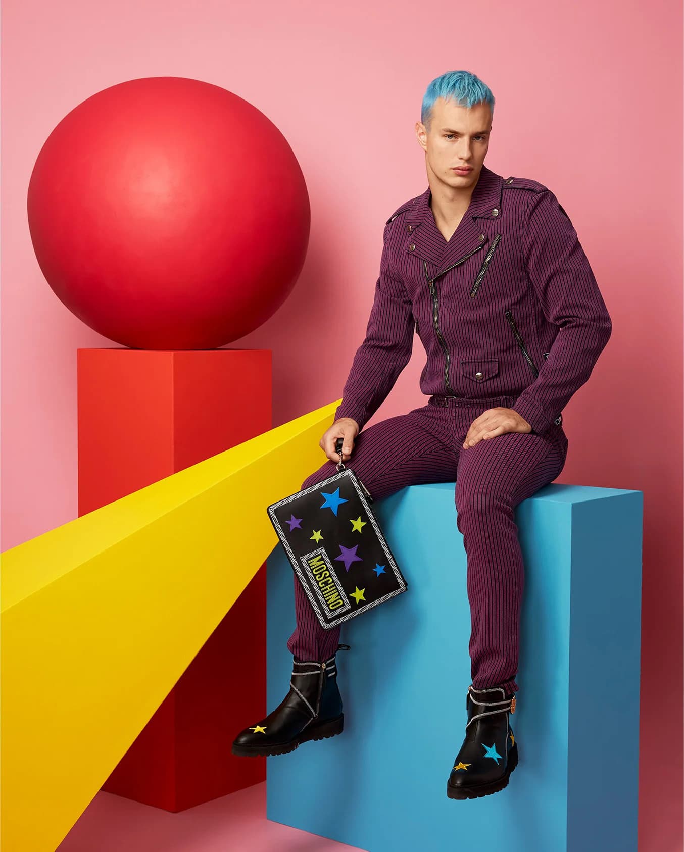 Moschino Printemps Été 2021 Hommes Milan Digital Fashion Week par RUNWAY MAGAZINE