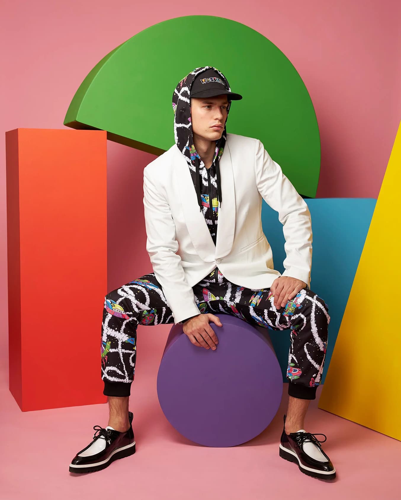 Moschino Printemps Été 2021 Hommes Milan Digital Fashion Week par RUNWAY MAGAZINE
