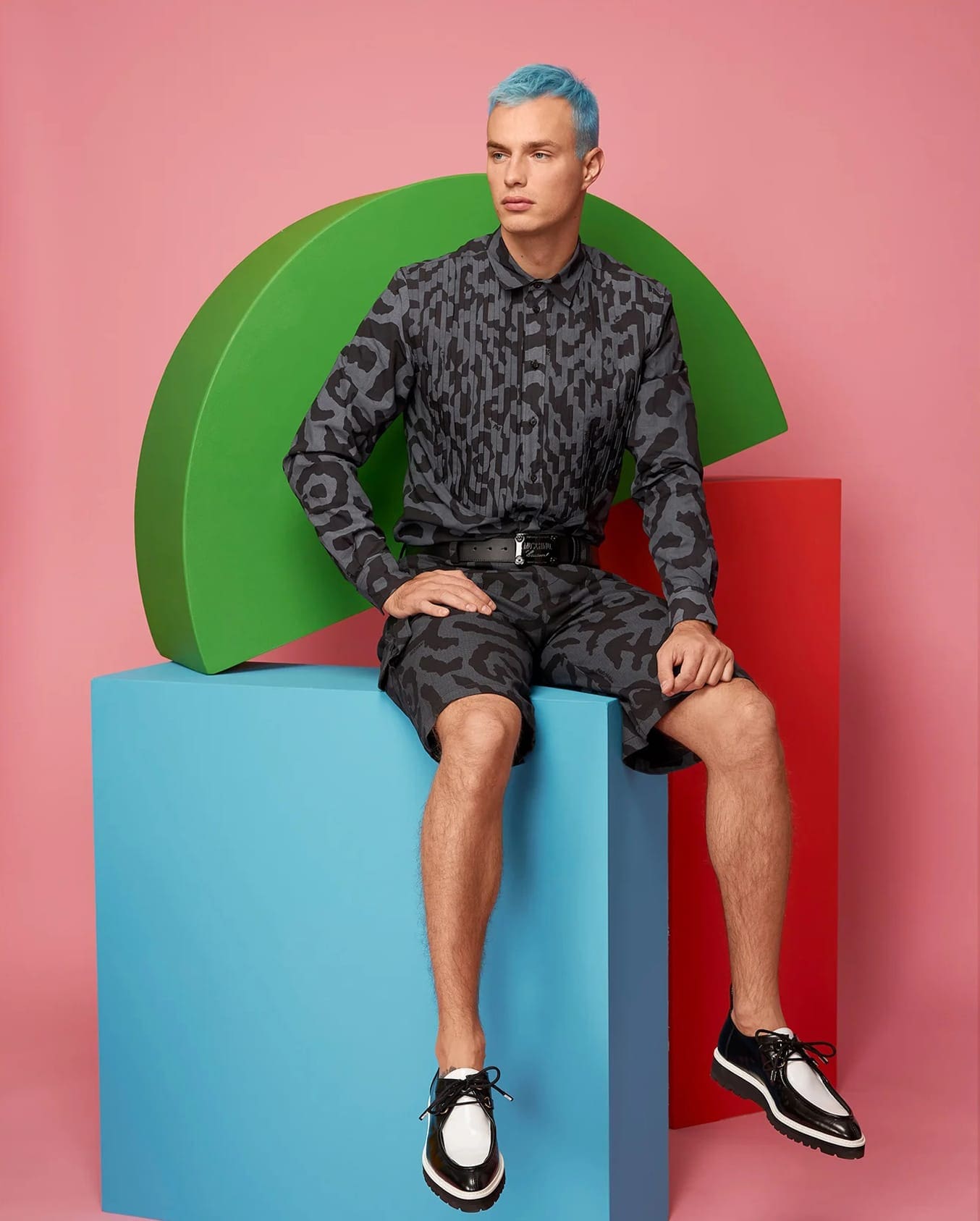 Moschino Printemps Été 2021 Hommes Milan Digital Fashion Week par RUNWAY MAGAZINE