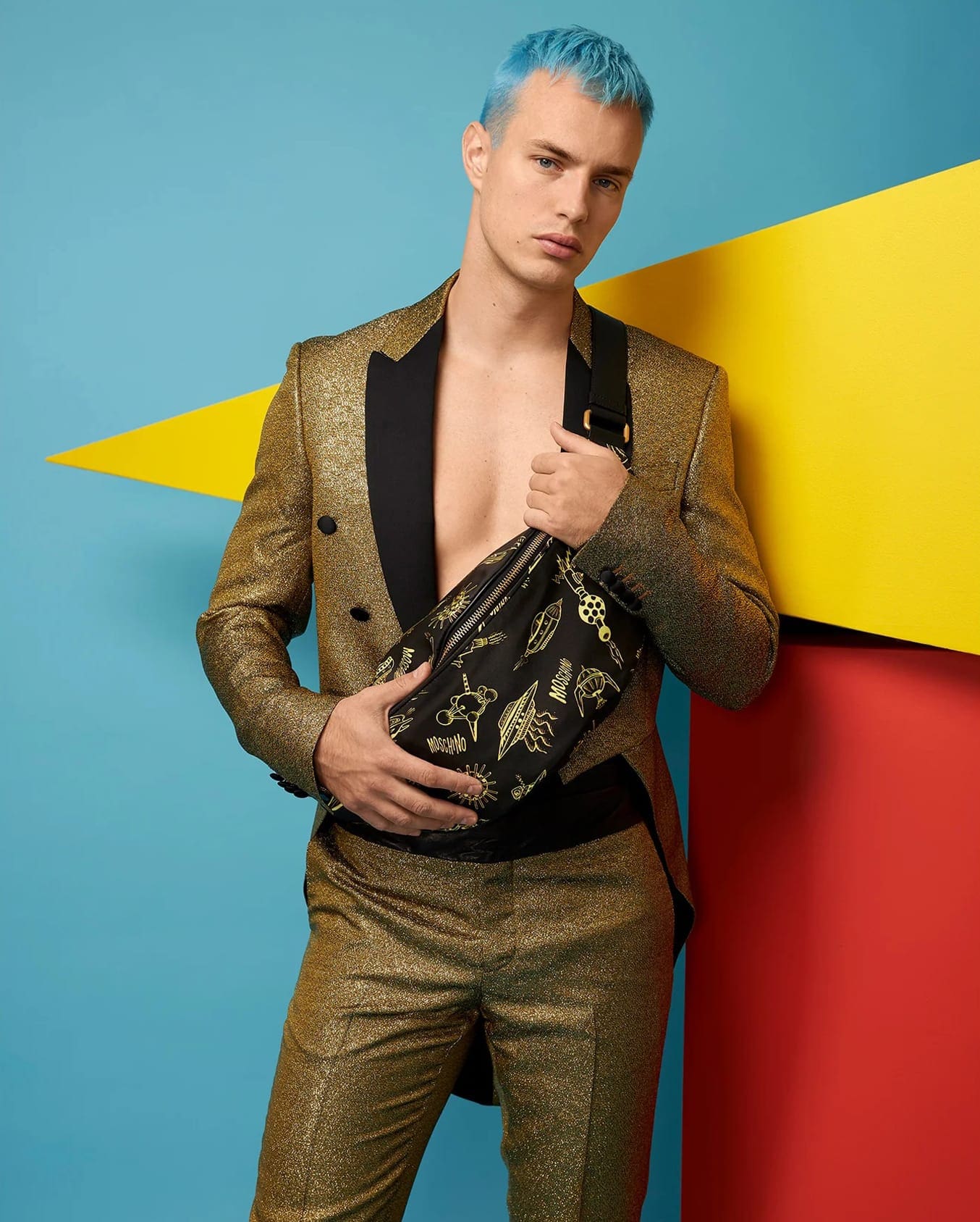 Moschino Printemps Été 2021 Hommes Milan Digital Fashion Week par RUNWAY MAGAZINE