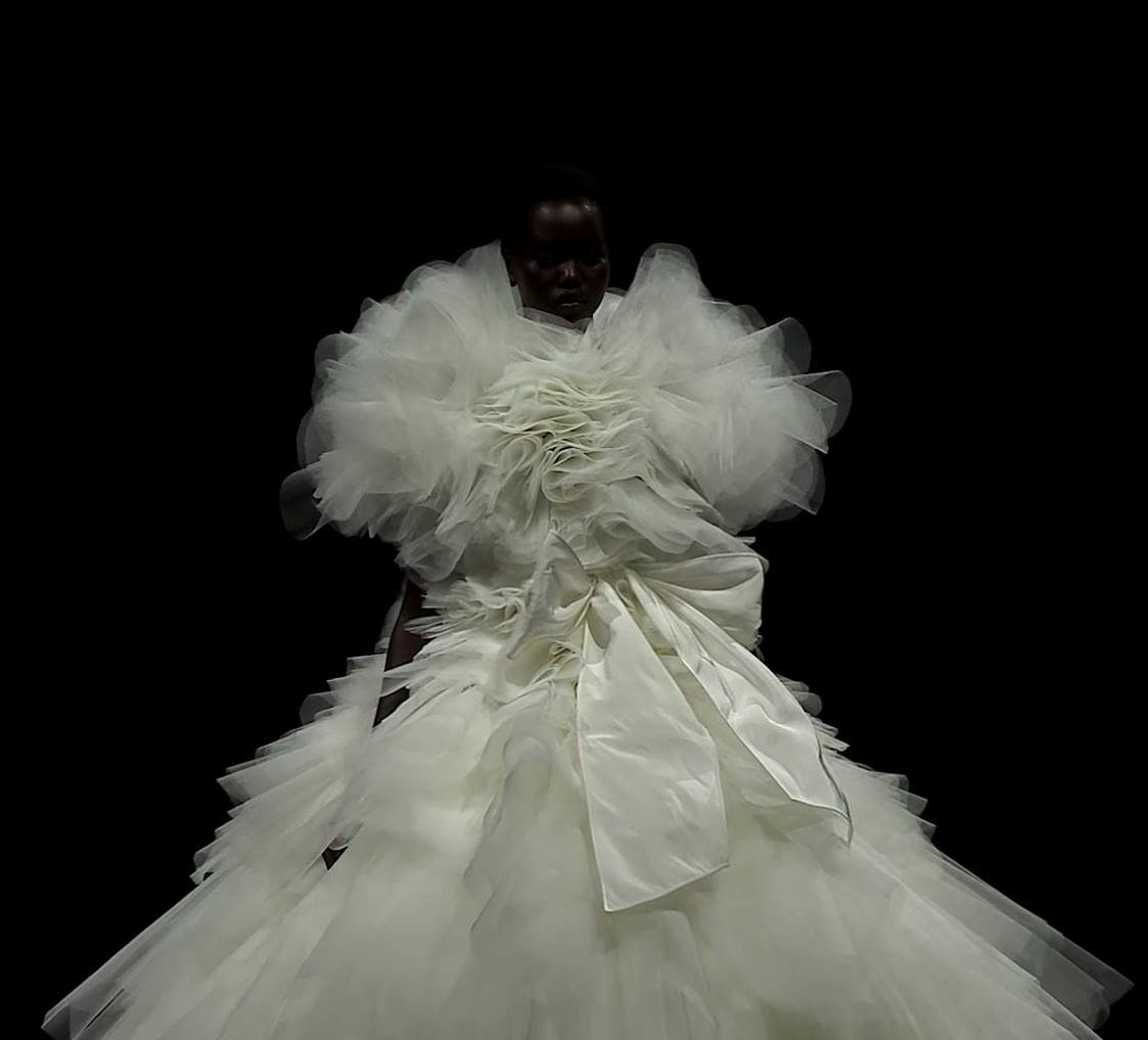 Valentino Haute Couture Herbst-Winter 2020-2021 Pierpaolo Piccioli von RUNWAY MAGAZIN